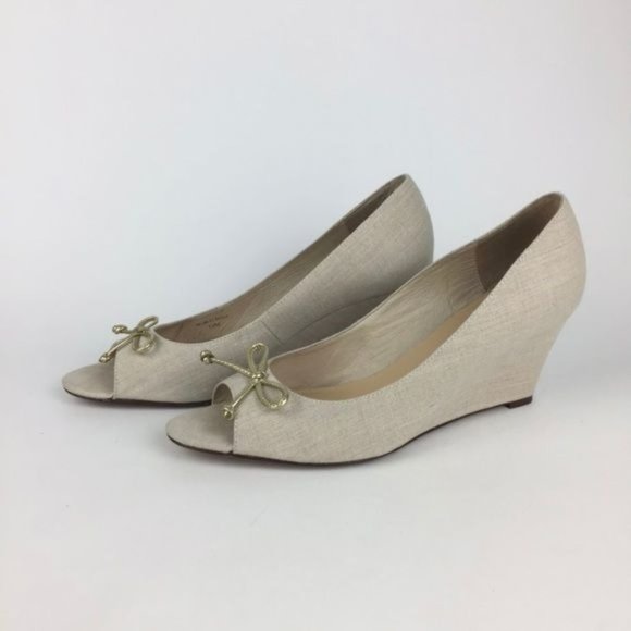 Kate Spade Womens Linen Peep Toe Wedge Heels Beige Cream Shoes Gold Bow size 10 - Picture 1 of 15
